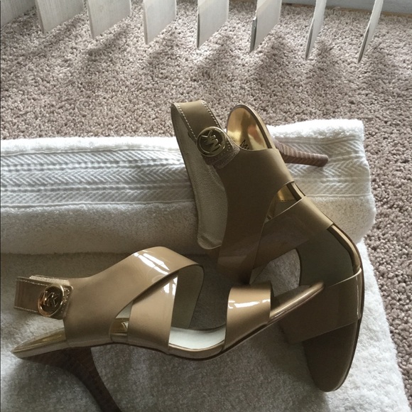Michael Kors dress sandals - Picture 4 of 4